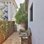 Cesars Cottage: Charming Sea Point Hideaway