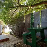 Cesars Cottage: Charming Sea Point Hideaway