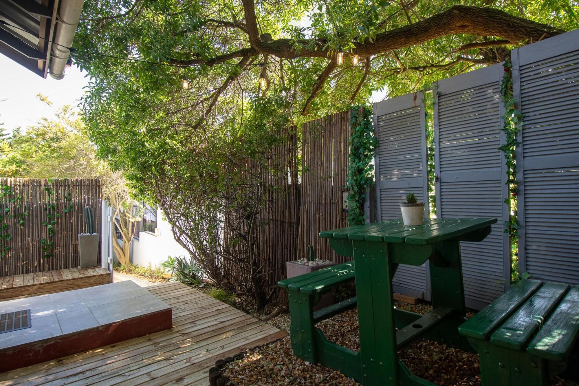 Cesars Cottage: Charming Sea Point Hideaway * Cape Town